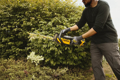 DEWALT® DCHT821P1 20V MAX* 22-in. Cordless Hedge Trimmer